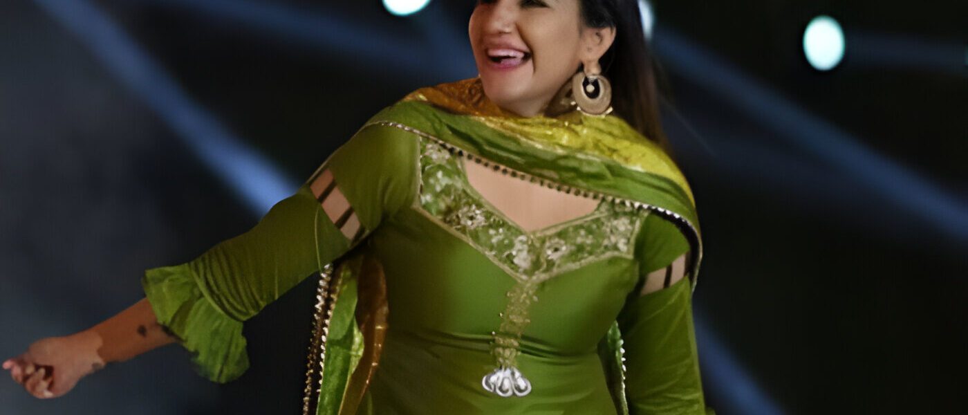 sapna dance on stage (1)
